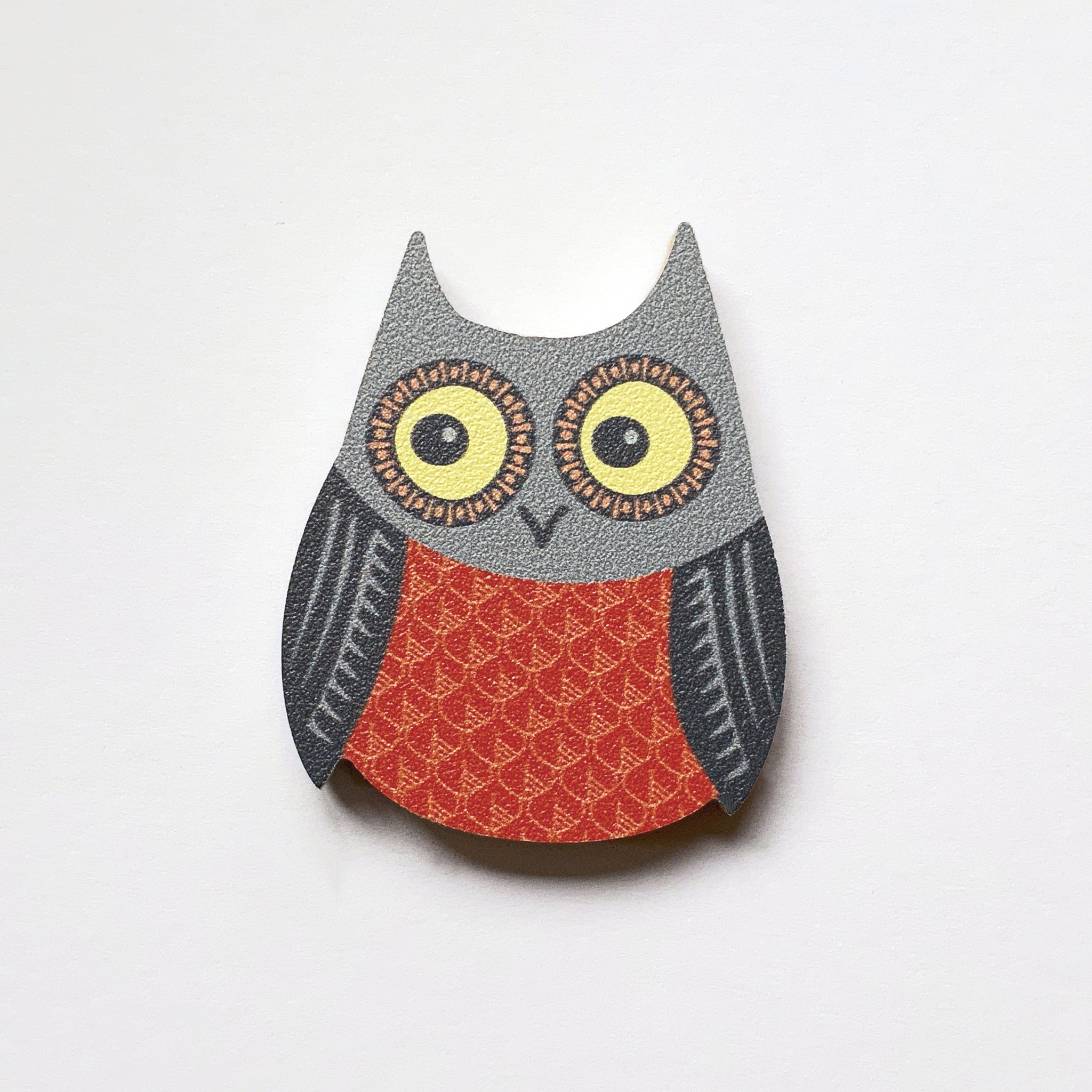 An owl shaped plywood fridge magnet by Beyond the Fridge