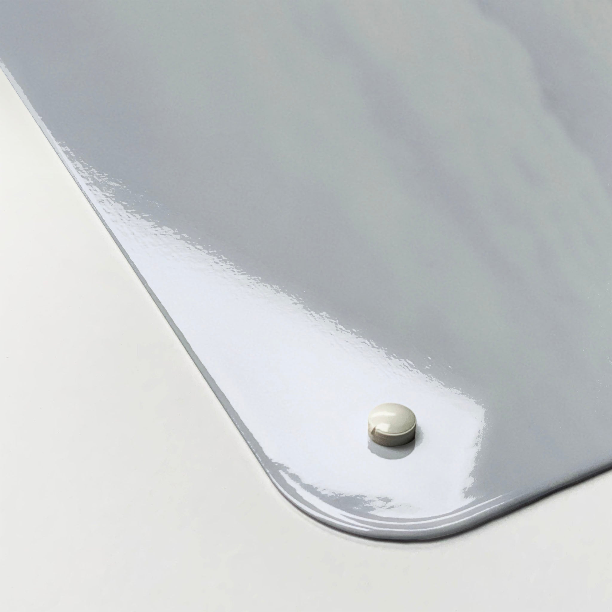 The corner detail of an artic fox photographic magnetic board to show it’s high gloss surface