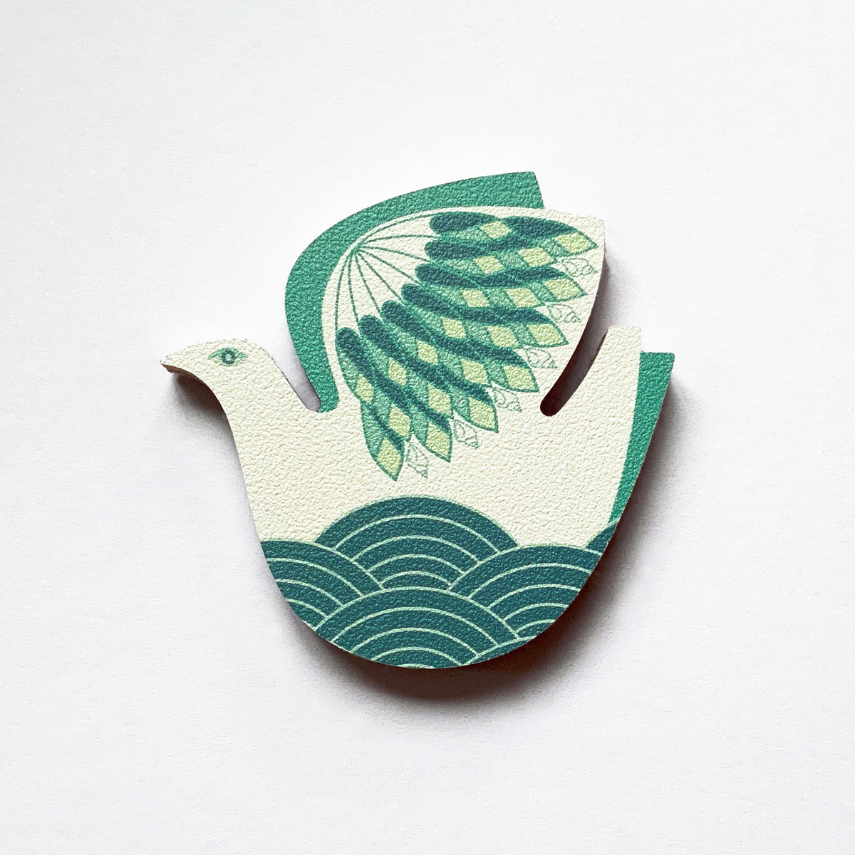 A retro seabird design plywood fridge magnet by Beyond the Fridge