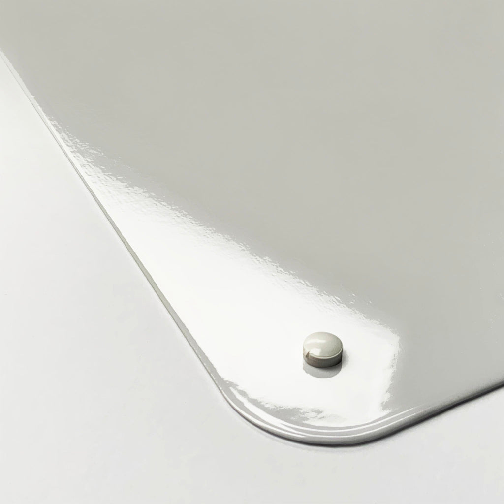 The corner detail of a England flag design magnetic board to show it’s high gloss surface