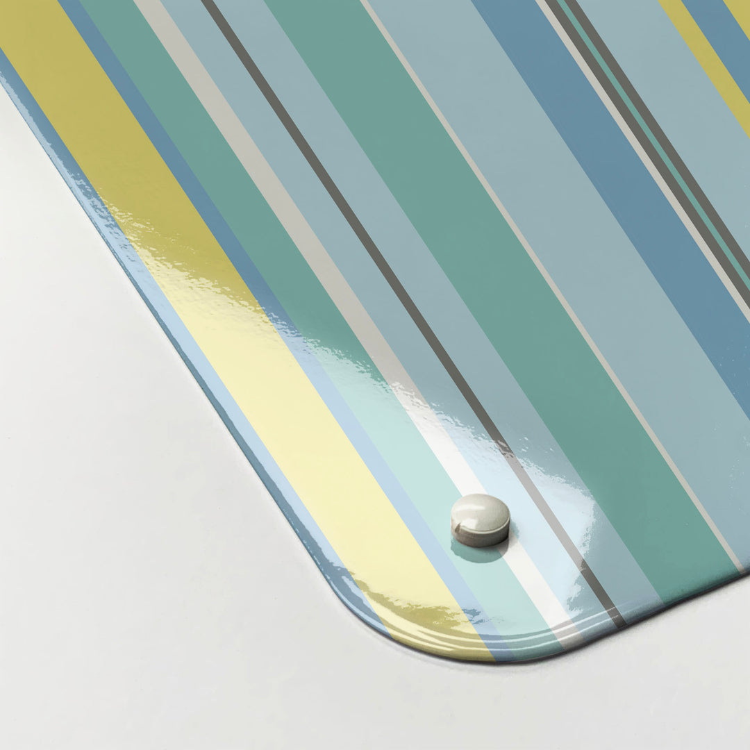 The corner detail of a stripes design beach magnetic board to show it’s high gloss surface