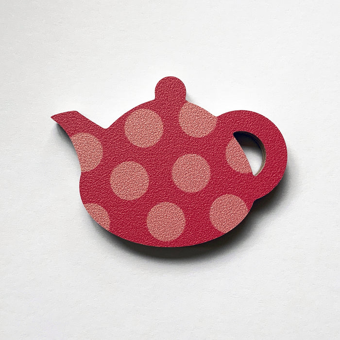Pink teapot magnet